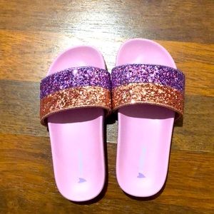 Crewcuts toddler beach/pool slide